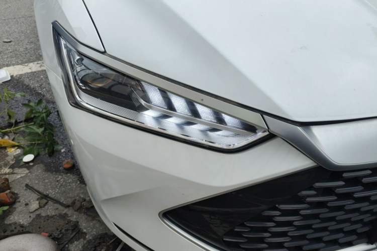 Used BYD Qin PLUS 2023 Champion Edition DM-i 55KM Leading Model Right Front Headlight