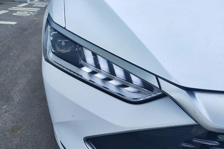 Used BYD Qin PLUS 2023 Champion Edition DM-i 55KM Leading Model Right Front Headlight