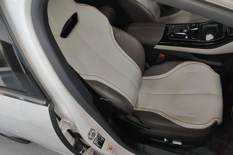Used BYD Qin PLUS 2023 Champion Edition DM-i 120KM Excellence Model Right Front Seat