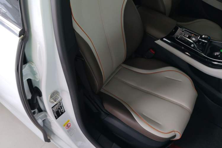 Used BYD Qin PLUS 2023 Champion Edition DM-i 120KM Beyond Model Right Front Seat