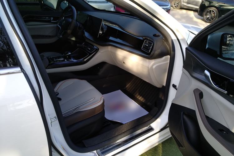 Used BYD Qin PLUS 2023 Champion Edition EV 420KM Superior Model Right Front Seat