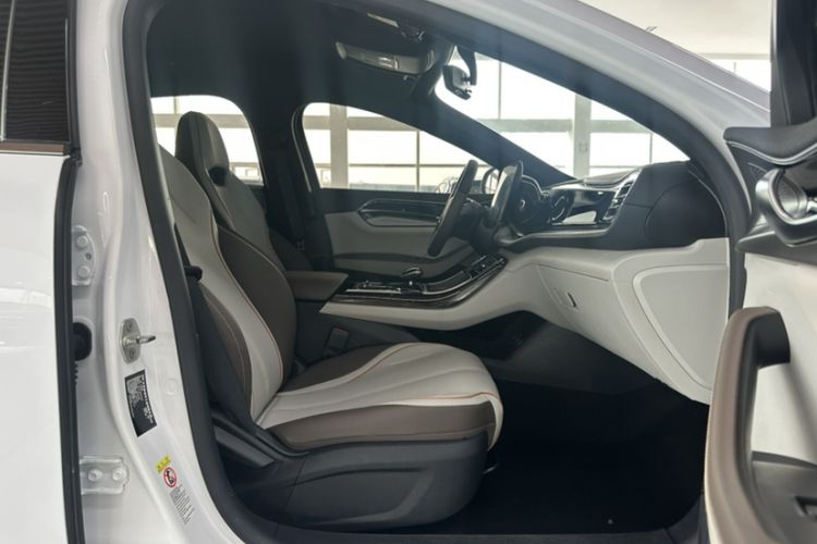 Used BYD Qin PLUS 2023 Champion Edition EV 420KM Leading Model Right Front Seat