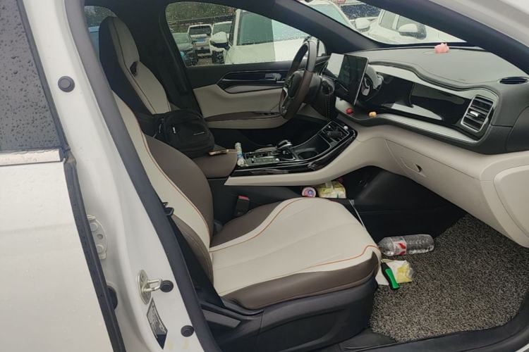 Used BYD Qin PLUS 2023 Champion Edition EV 510KM Leading Model Right Front Seat