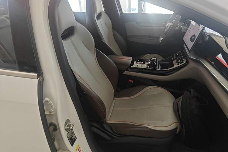 Used BYD Qin PLUS 2023 Champion Edition DM-i 120KM Beyond Model Right Front Seat