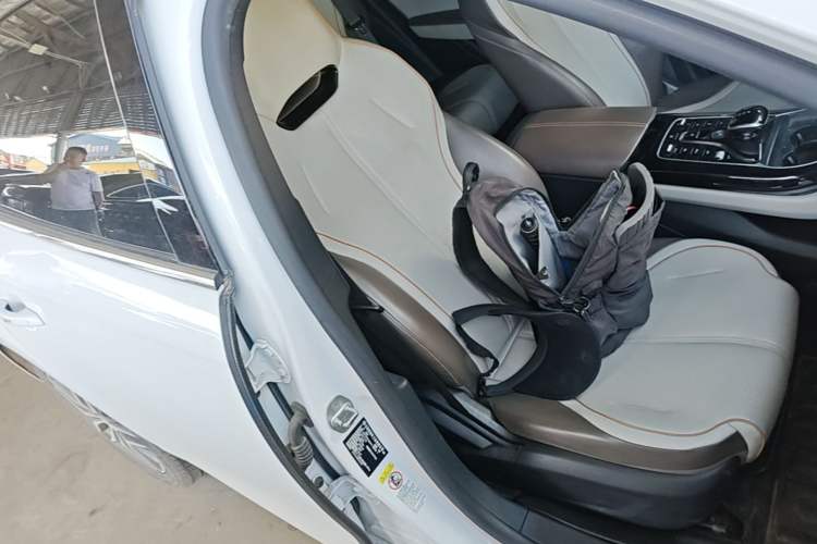 Used BYD Qin PLUS 2023 Champion Edition DM-i 120KM Leading Model Right Front Seat