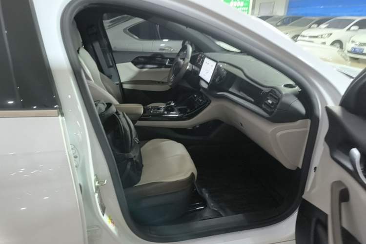 Used BYD Qin PLUS 2023 Champion Edition DM-i 55KM Leading Model Right Front Seat