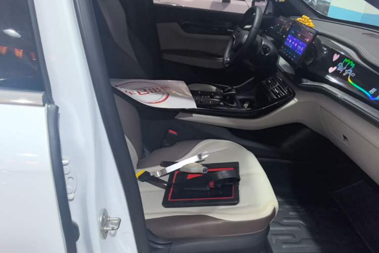 Used BYD Qin PLUS 2023 Champion Edition DM-i 55KM Leading Model Right Front Seat