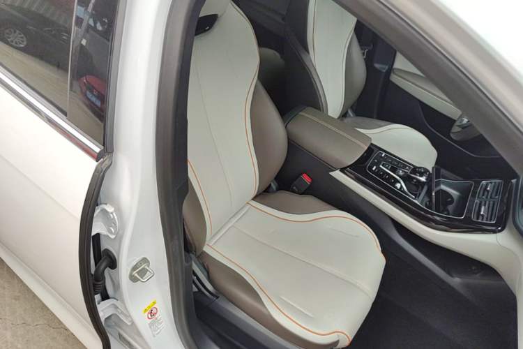 Used BYD Qin PLUS 2023 Champion Edition DM-i 120KM Beyond Model Right Front Seat