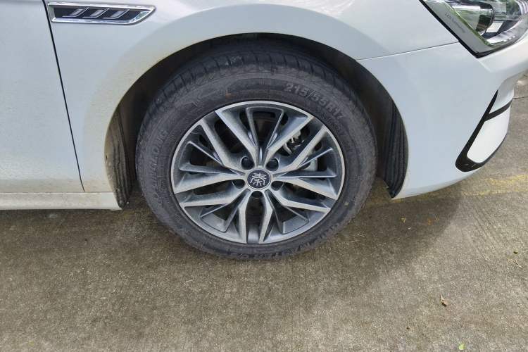 Used BYD Qin PLUS 2023 Champion Edition EV 510KM Leading Model Right Front Wheel Hub