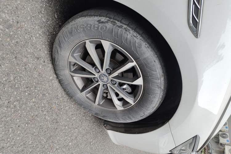 Used BYD Qin PLUS 2023 Champion Edition DM-i 55KM Leading Model Right Front Wheel Hub