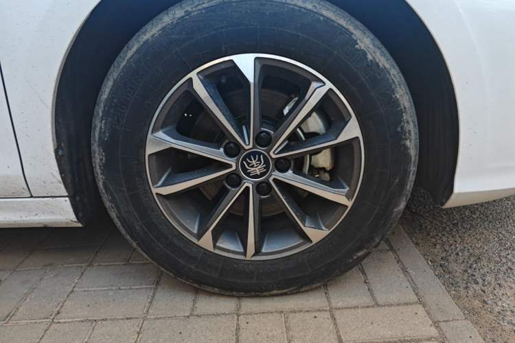 Used BYD Qin PLUS 2023 Champion Edition DM-i 55KM Leading Model Right Front Wheel Hub