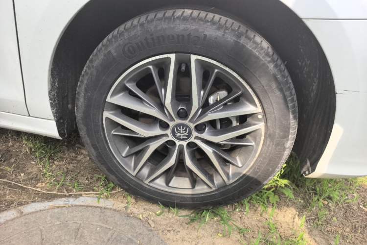 Used BYD Qin PLUS 2023 Champion Edition DM-i 120KM Leading Model Right Front Wheel Hub