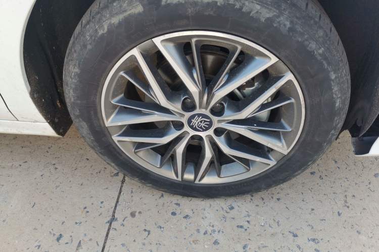 Used BYD Qin PLUS 2023 Champion Edition DM-i 120KM Leading Model Right Front Wheel Hub