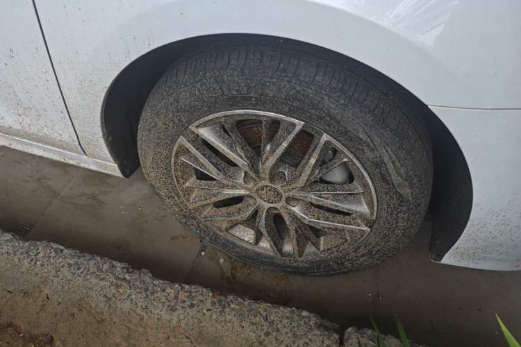 Used BYD Qin PLUS 2023 Champion Edition DM-i 120KM Leading Model Right Front Wheel Hub