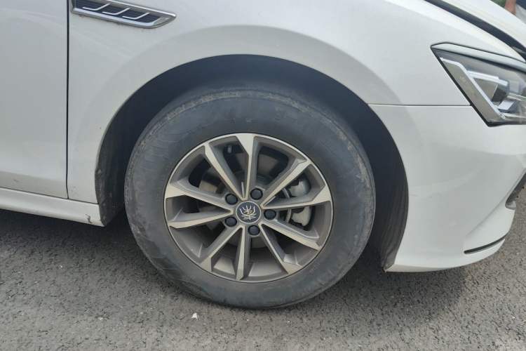 Used BYD Qin PLUS 2023 Champion Edition DM-i 55KM Leading Model Right Front Wheel Hub