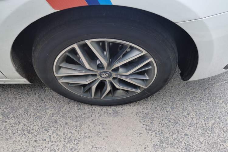 Used BYD Qin PLUS 2023 Champion Edition EV 510KM Leading Model Right Front Wheel Hub