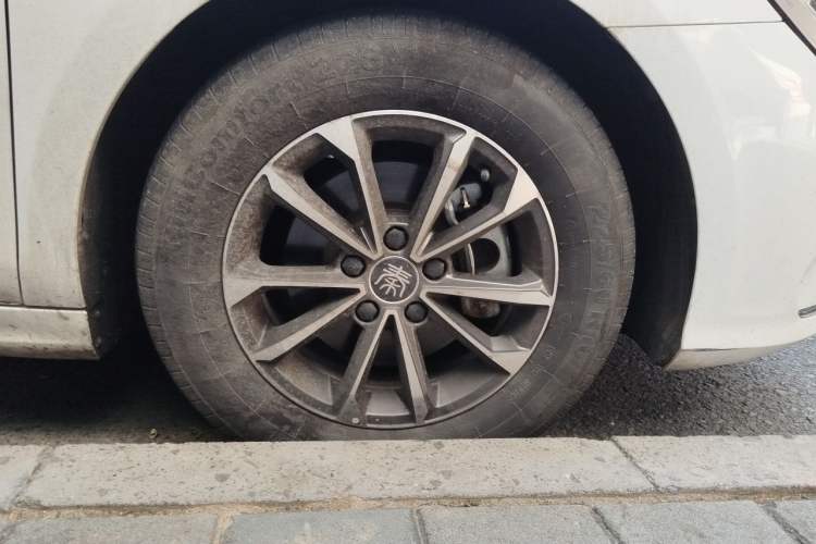 Used BYD Qin PLUS 2023 Champion Edition DM-i 55KM Leading Model Right Front Wheel Hub