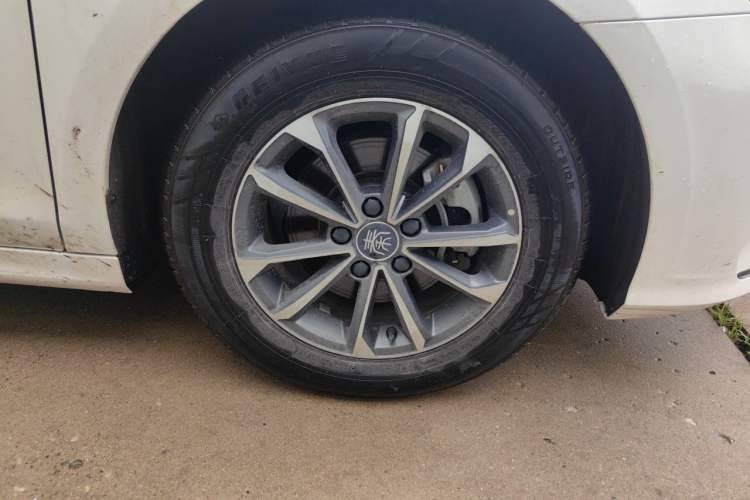 Used BYD Qin PLUS 2023 Champion Edition DM-i 55KM Leading Model Right Front Wheel Hub