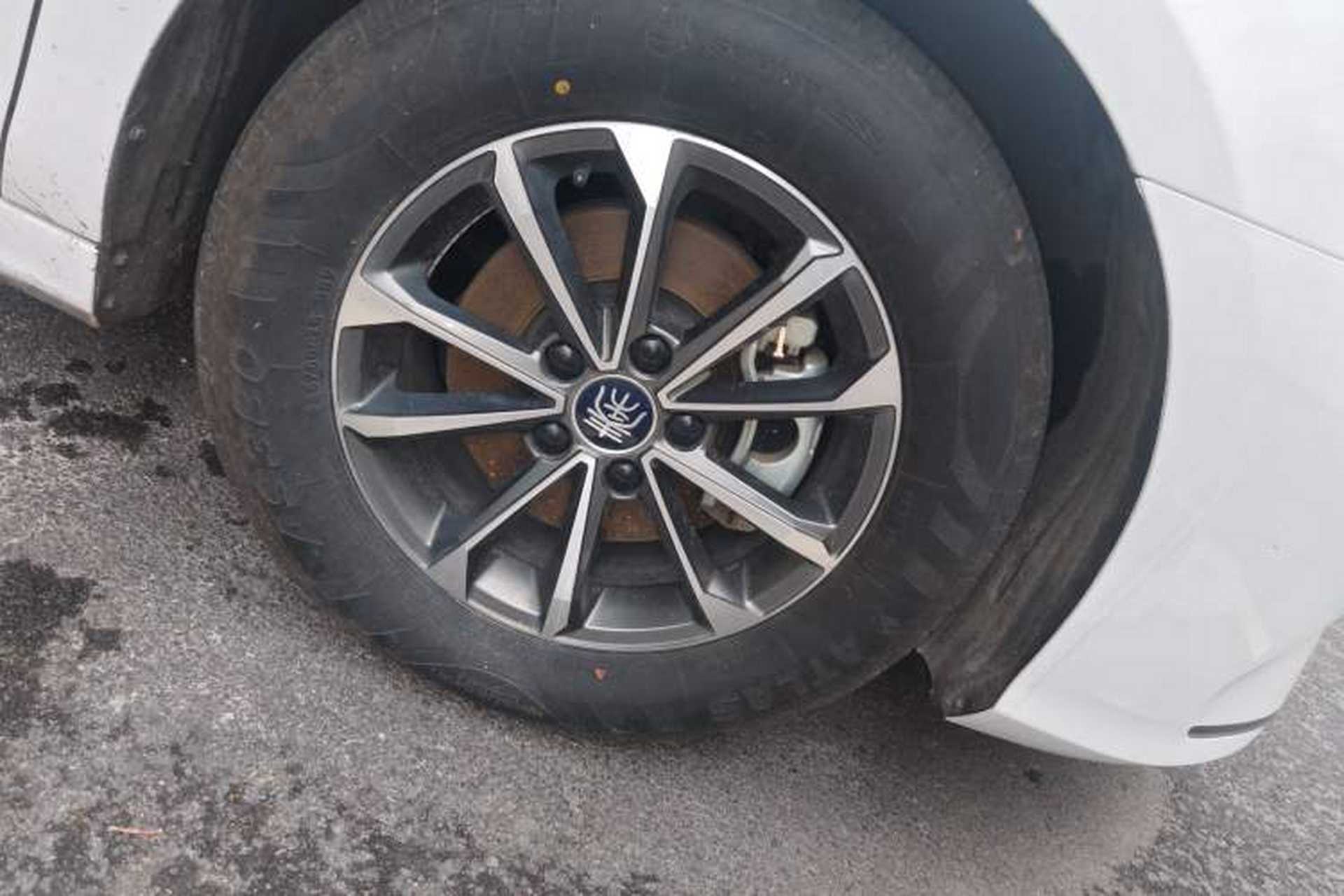 Used BYD Qin PLUS 2023 Champion Edition DM-i 55KM Leading Model Right Front Wheel Hub