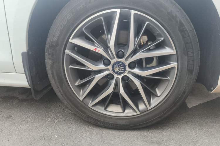 Used BYD Qin PLUS 2023 Champion Edition DM-i 120KM Leading Model Right Front Wheel Hub