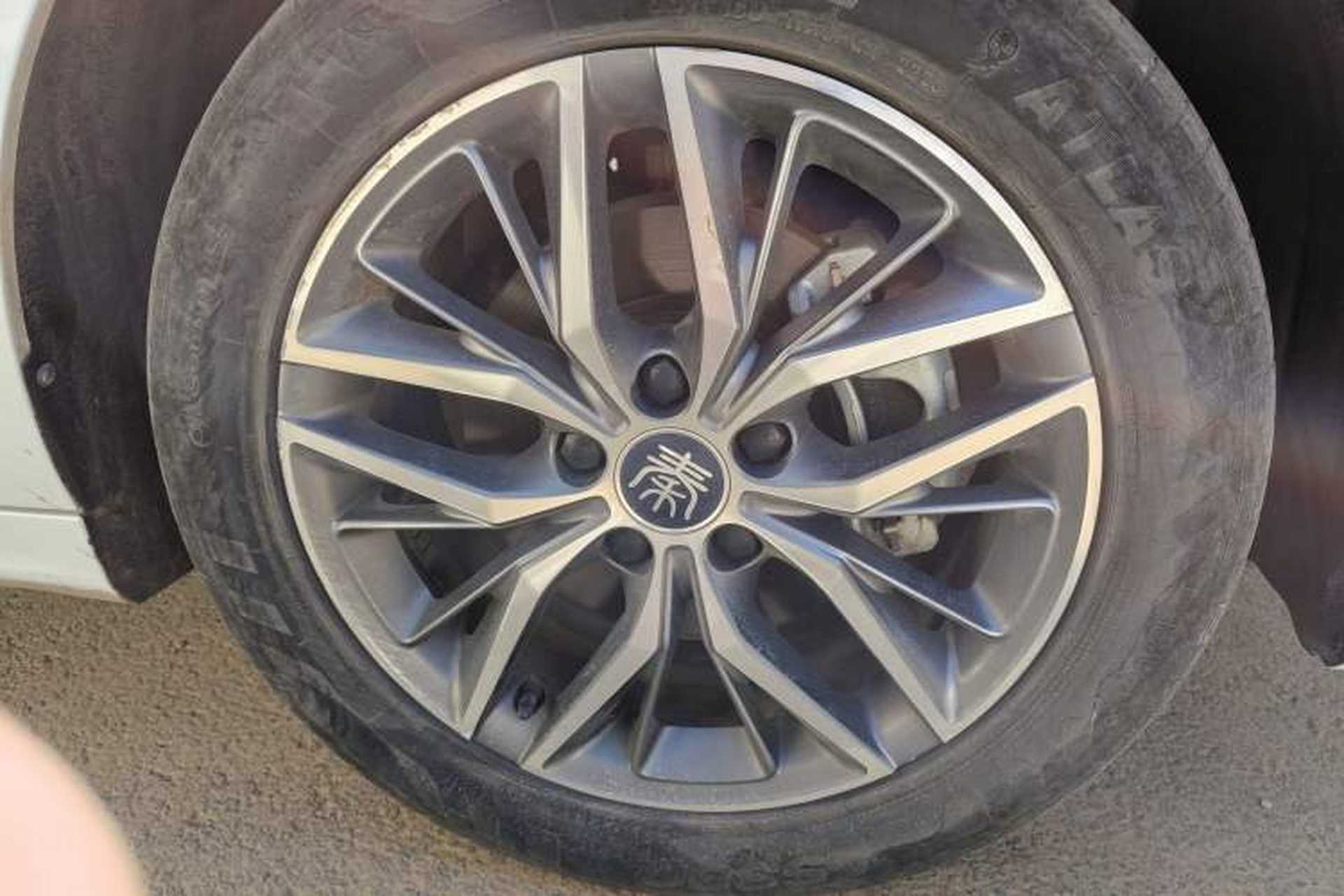 Used BYD Qin PLUS 2023 Champion Edition DM-i 120KM Leading Model Right Front Wheel Hub