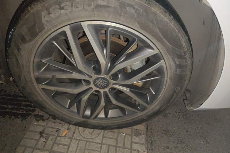 Used BYD Qin PLUS 2023 Champion Edition EV 420KM Superior Model Right Front Wheel Hub