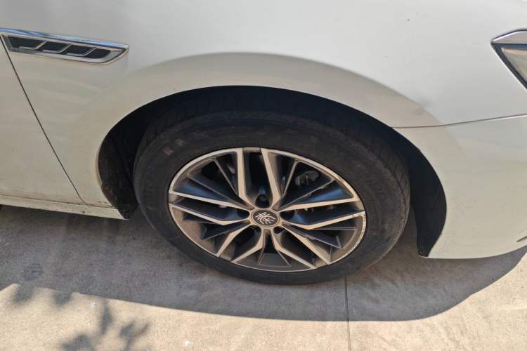 Used BYD Qin PLUS 2023 Champion Edition DM-i 55KM Superior Model Right Front Wheel Hub