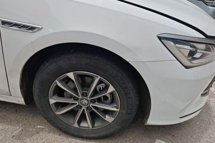 Used BYD Qin PLUS 2023 Champion Edition DM-i 55KM Leading Model Right Front Wheel Hub