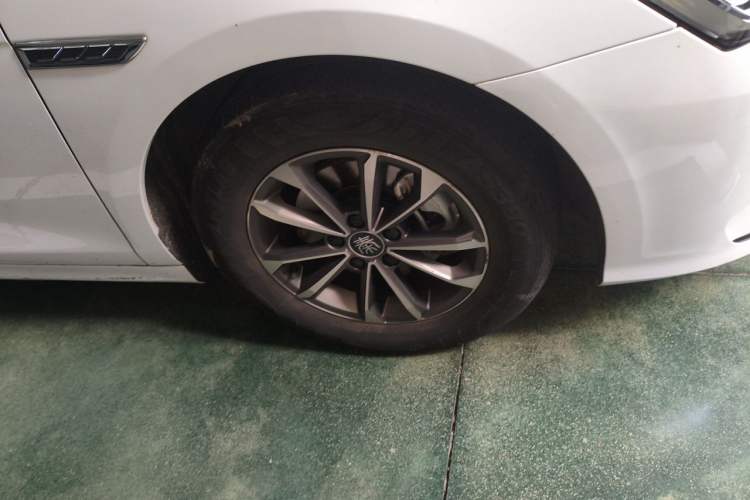 Used BYD Qin PLUS 2023 Champion Edition DM-i 55KM Leading Model Right Front Wheel Hub