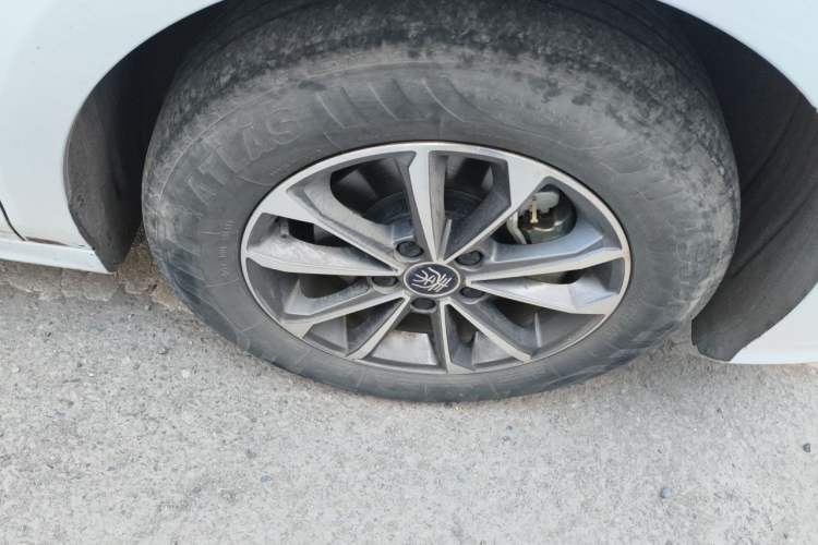 Used BYD Qin PLUS 2023 Champion Edition DM-i 55KM Leading Model Right Front Wheel Hub