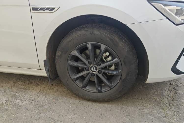 Used BYD Qin PLUS 2023 EV 510KM Travel Edition Right Front Wheel Hub