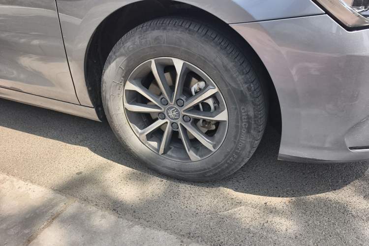 Used BYD Qin PLUS 2023 Champion Edition DM-i 55KM Leading Model Right Front Wheel Hub