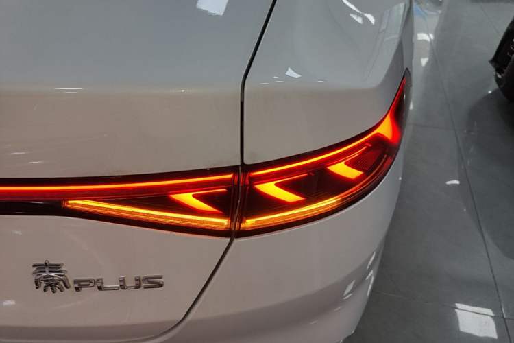 Used BYD Qin PLUS 2023 Champion Edition DM-i 120KM Excellence Model Right Rear Taillight