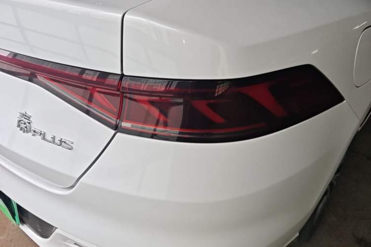 Used BYD Qin PLUS 2023 Champion Edition DM-i 120KM Beyond Model Right Rear Taillight