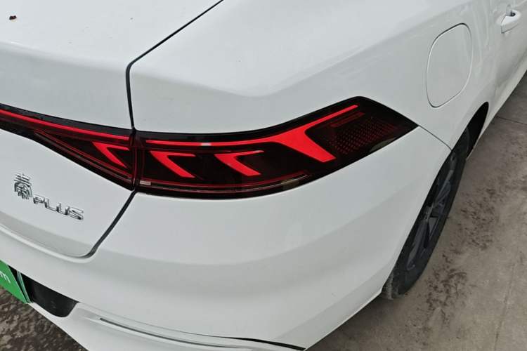 Used BYD Qin PLUS 2023 EV 510KM Travel Edition Right Rear Taillight