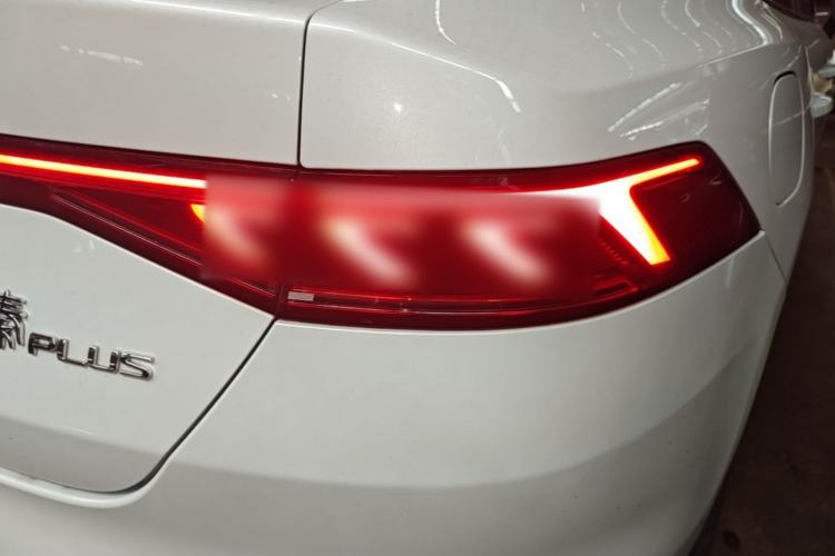 Used BYD Qin PLUS 2023 Champion Edition DM-i 120KM Beyond Model Right Rear Taillight