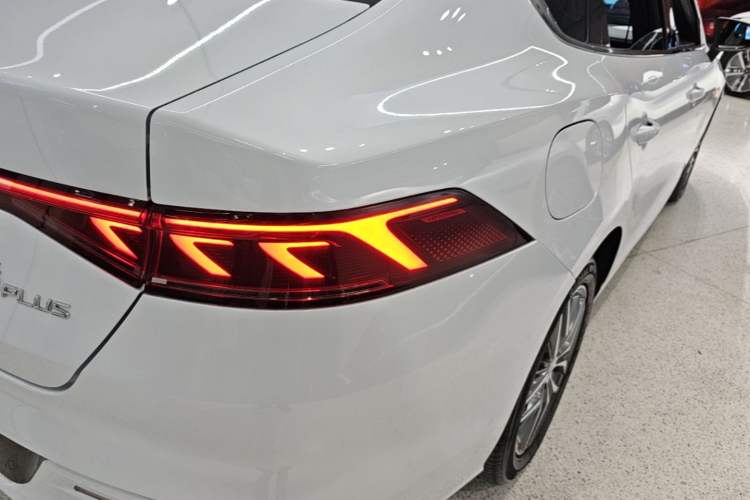 Used BYD Qin PLUS 2023 Champion Edition EV 510KM Beyond Model Right Rear Taillight