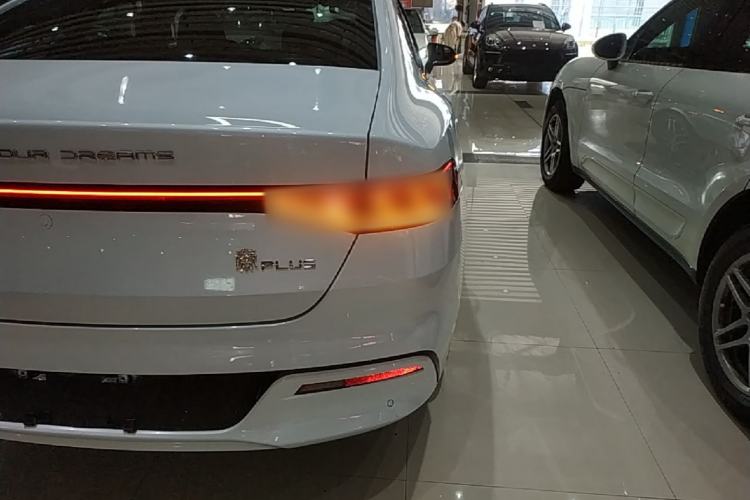 Used BYD Qin PLUS 2023 Champion Edition EV 420KM Leading Model Right Rear Taillight
