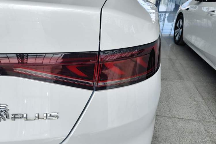Used BYD Qin PLUS 2023 Champion Edition DM-i 120KM Beyond Model Right Rear Taillight