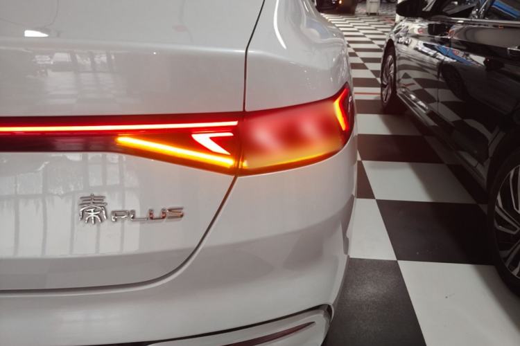 Used BYD Qin PLUS 2023 Champion Edition DM-i 120KM Leading Model Right Rear Taillight