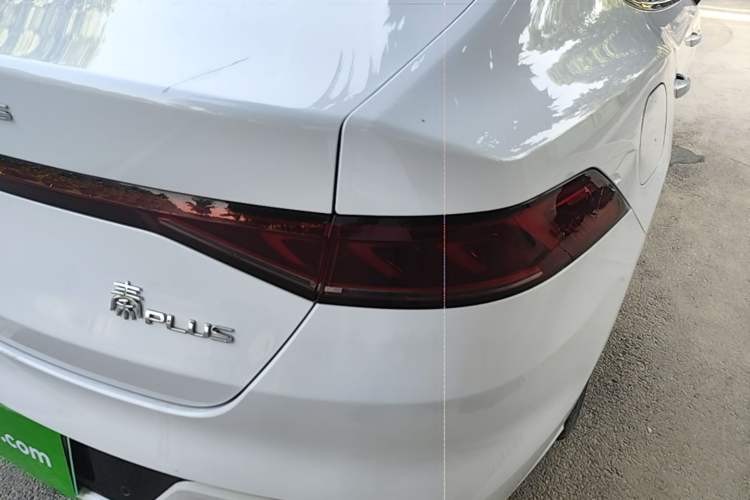 Used BYD Qin PLUS 2023 Champion Edition DM-i 120KM Leading Model Right Rear Taillight