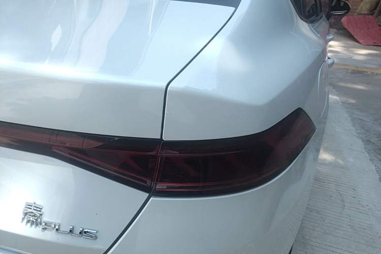 Used BYD Qin PLUS 2023 Champion Edition DM-i 120KM Leading Model Right Rear Taillight
