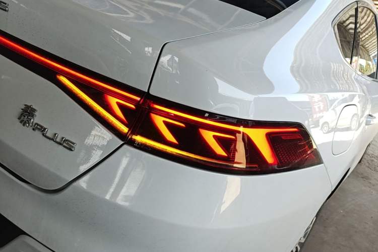 Used BYD Qin PLUS 2023 Champion Edition DM-i 120KM Leading Model Right Rear Taillight