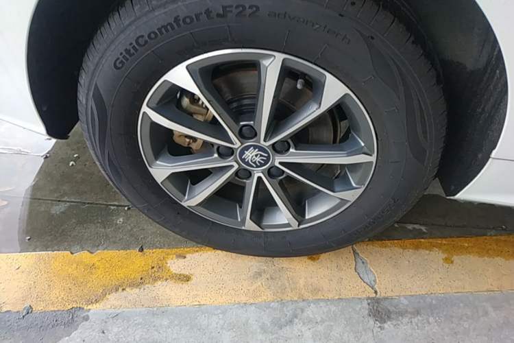 Used BYD Qin PLUS 2023 Champion Edition DM-i 55KM Leading Model Right Rear Wheel Hub