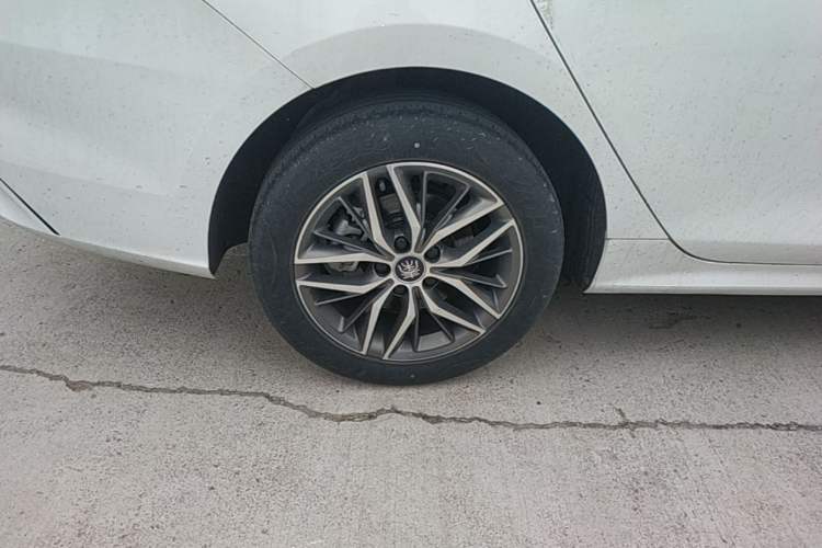 Used BYD Qin PLUS 2023 Champion Edition DM-i 120KM Leading Model Right Rear Wheel Hub