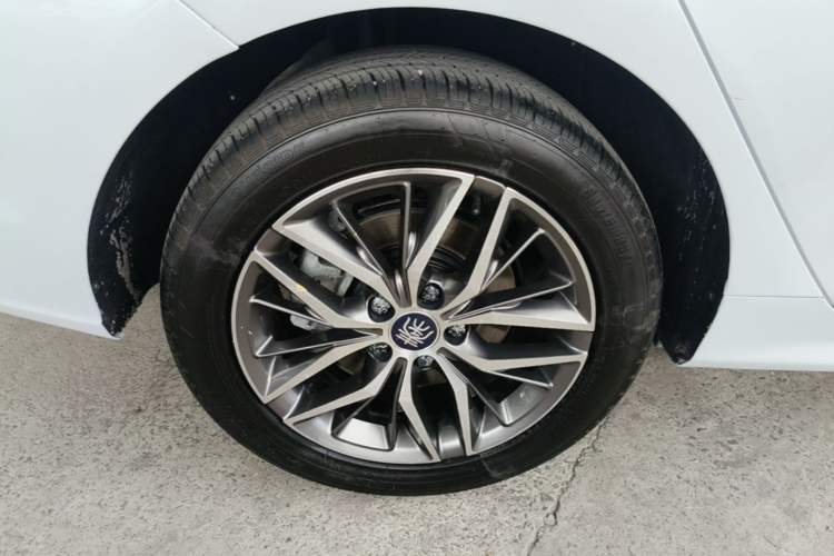 Used BYD Qin PLUS 2023 Champion Edition DM-i 120KM Leading Model Right Rear Wheel Hub