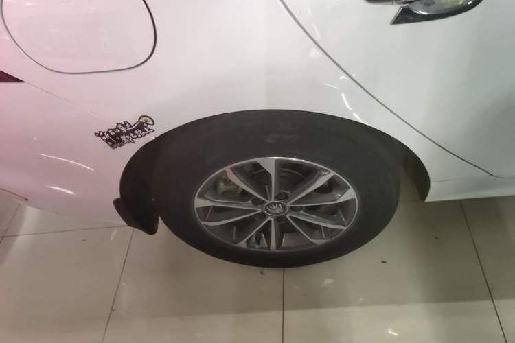 Used BYD Qin PLUS 2023 Champion Edition DM-i 55KM Leading Model Right Rear Wheel Hub