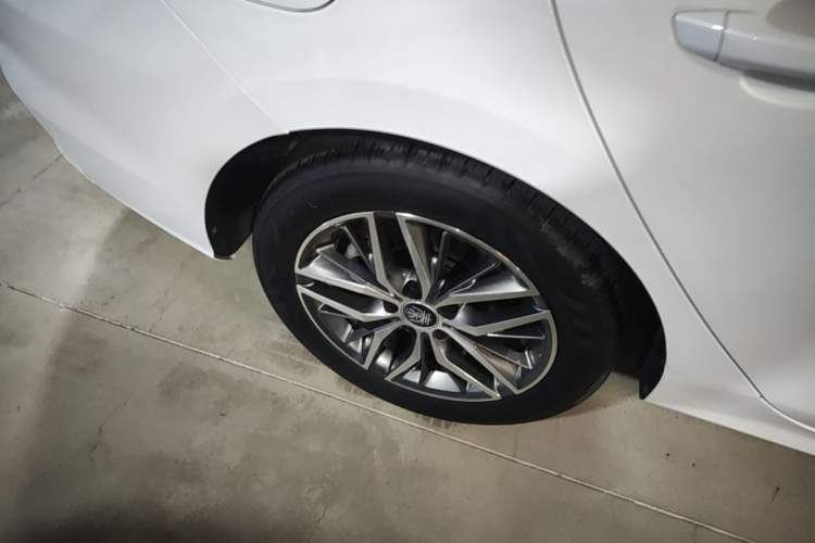 Used BYD Qin PLUS 2023 Champion Edition EV 510KM Leading Model Right Rear Wheel Hub