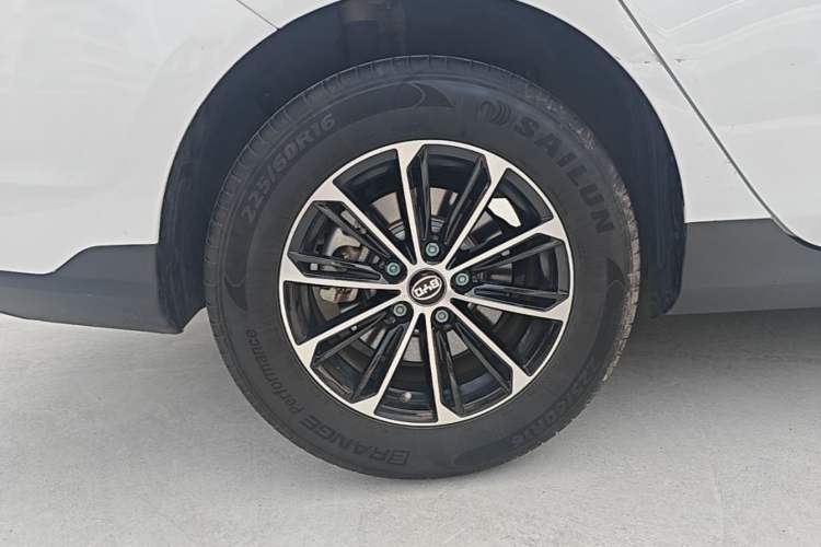 Used BYD Qin PLUS 2023 Champion Edition DM-i 55KM Leading Model Right Rear Wheel Hub