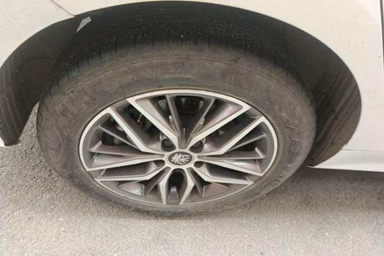 Used BYD Qin PLUS 2023 Champion Edition DM-i 120KM Beyond Model Right Rear Wheel Hub